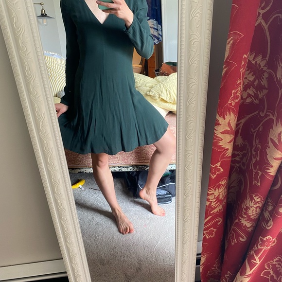 Cute long sleeve Wilfred dress in dark green - Picture 2 of 3